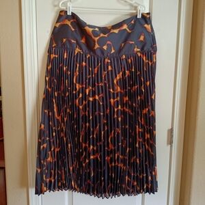 Stylish Pleated Skirt in Black and Orange